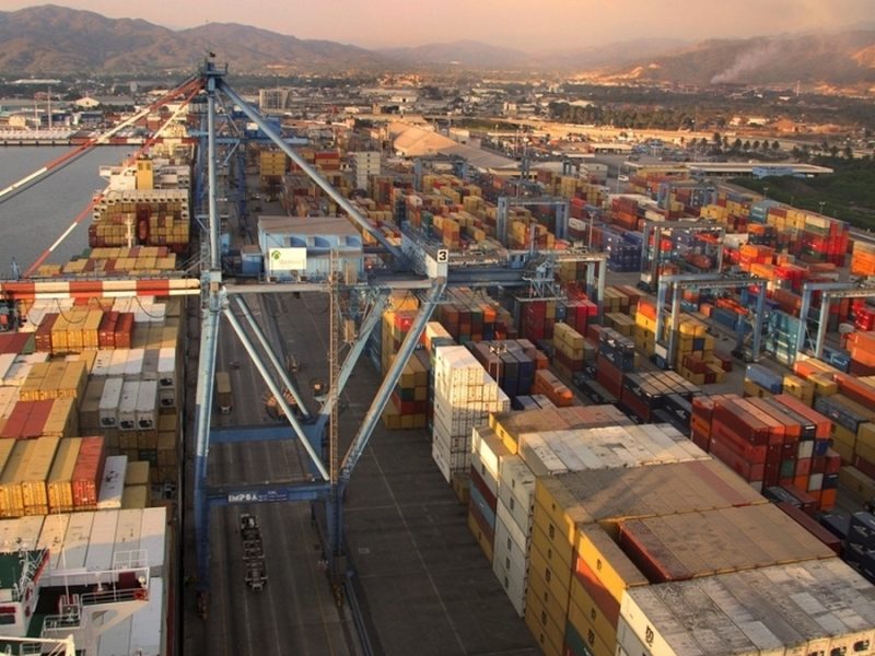 Prevén especialistas otro año de incertidumbre para la economía en México