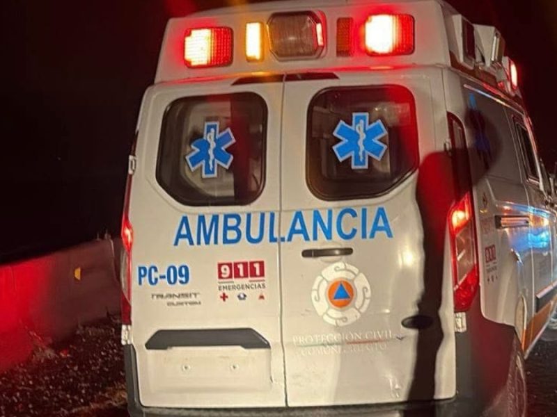 Se mata mujer al derrapar moto y salir proyectada varios metros junto a un menor en Comonfort