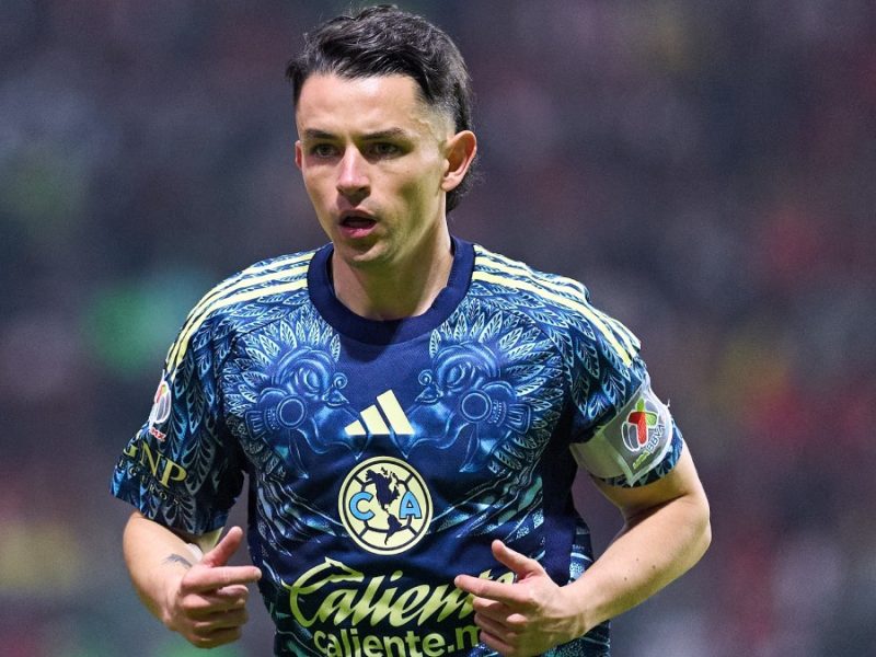 Davino revela que Álvaro Fidalgo está considerado para el ‘Tri’ y la fecha de inicio de concentración para el Mundial