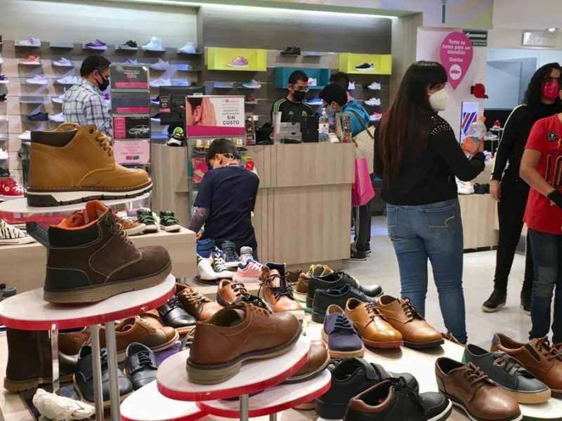 Advierten alza de precios por nuevos aranceles a mercancías asiáticas en primer semestre