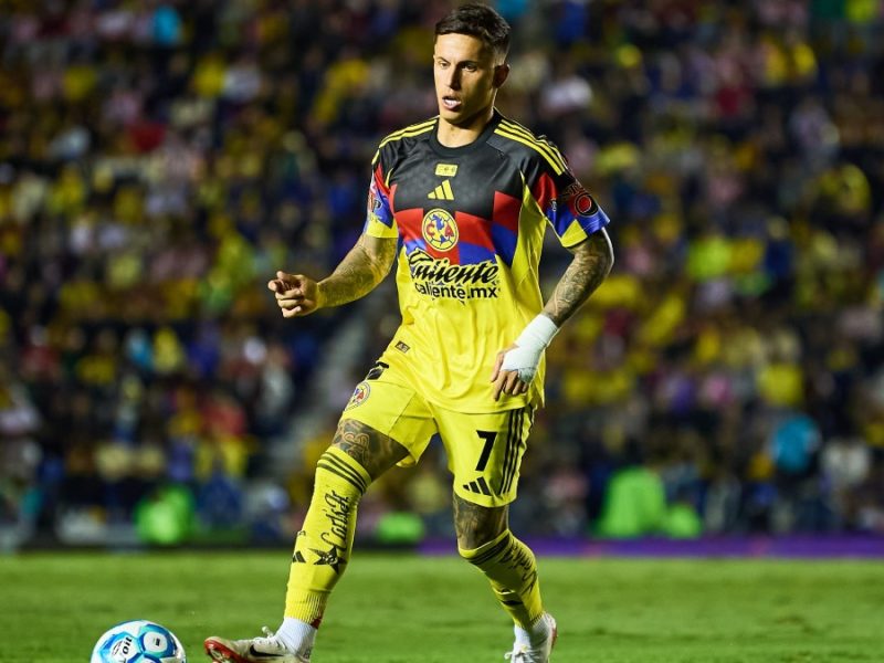 Brian Rodríguez señala que el Clásico será “bravo” para Chivas y Diego Campillo le responde