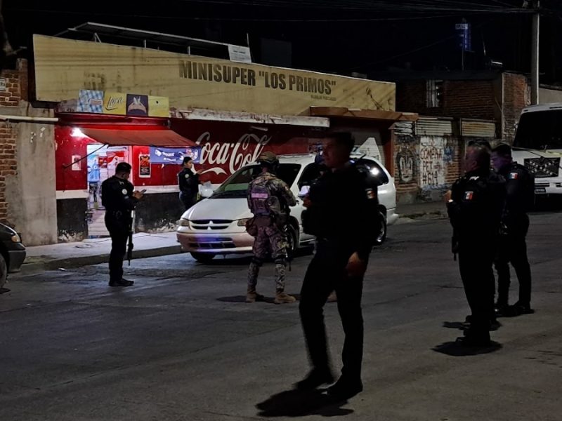 Hombre es asesinado a balazos en León dentro de una tienda de abarrotes