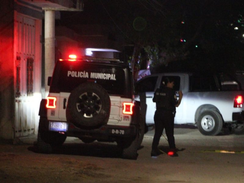 Balacera en León: Desde la calle, motosicarios disparan contra casa y matan a hombre en la cochera