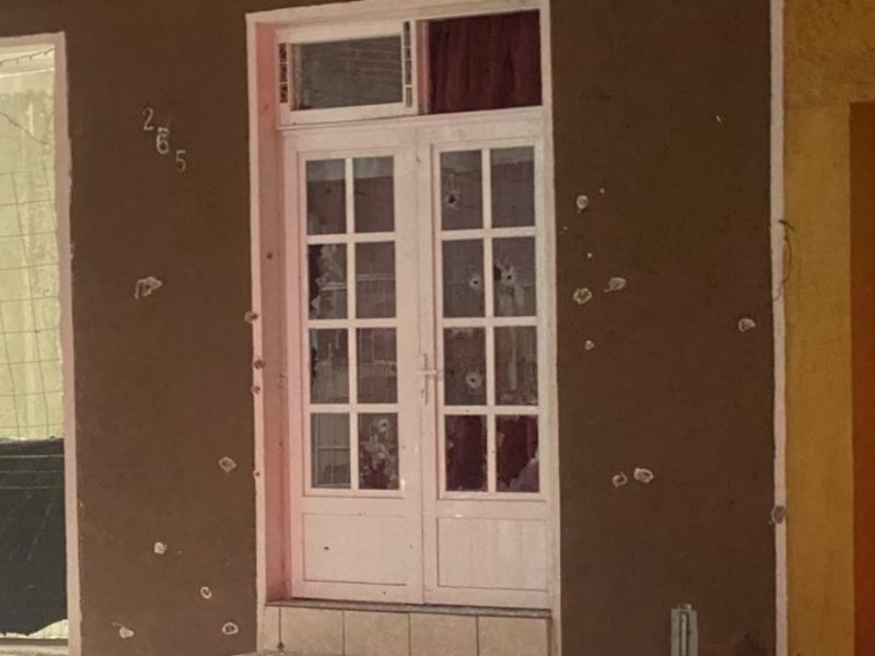 Rafaguean casa y balas alcanzan a herir a un habitante en el Centro de San Francisco del Rincón