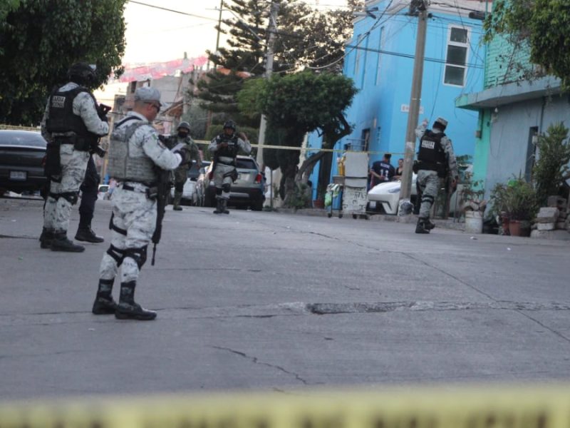 Reportan grave a joven tras ataque a balazos en León; atacantes iban en moto