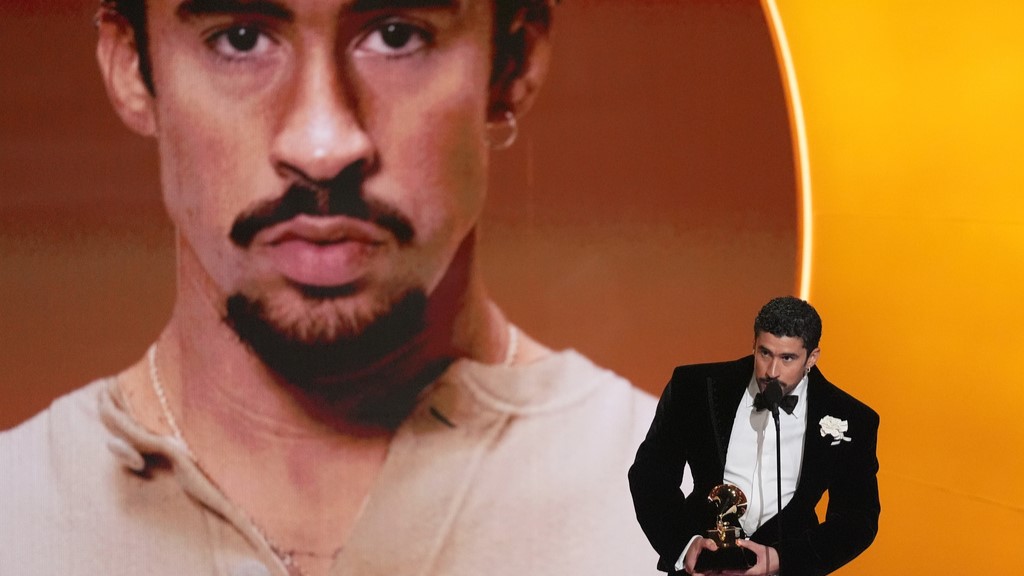 Bad Bunny gana en los Grammy y lanza discurso contra ICE