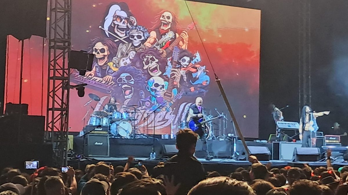 Banda Käbrones con José Andrëa en concierto Velaria de la Feria Motofiesta León 2026