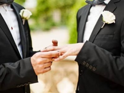 En bodas colectivas de Pachuca se casan tres parejas igualitarias