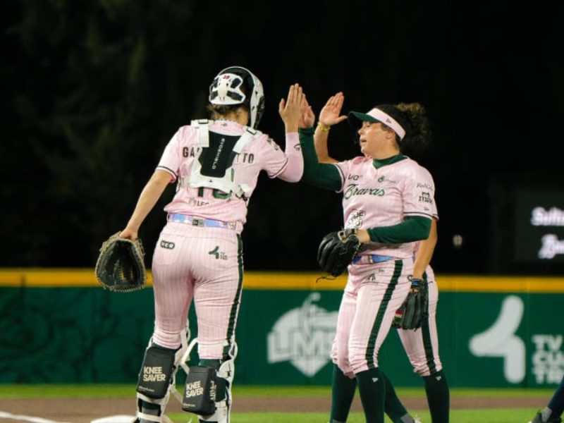 Bravas de León vence a Sultanes Femenil en extra innings