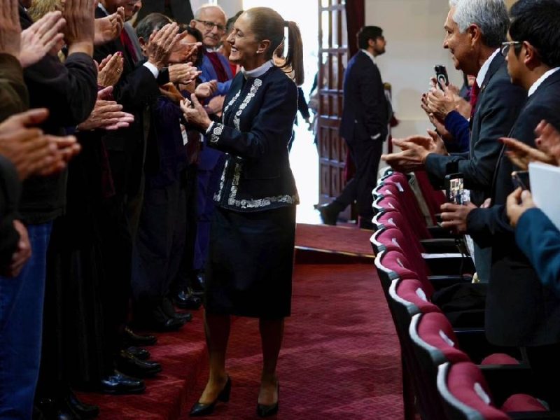 Analizan en NYT red de colusión y retos de Sheinbaum ante el crimen