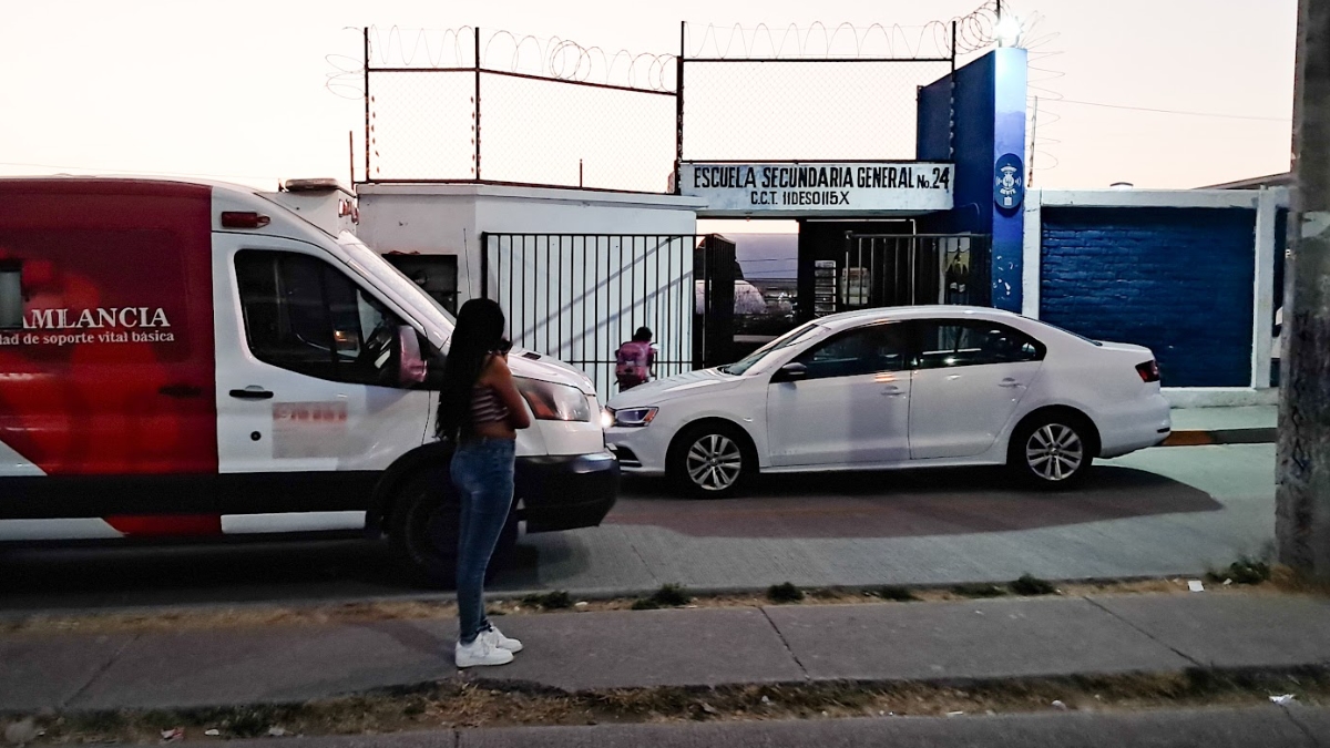 Cae estudiante de segundo piso en secundaria en León