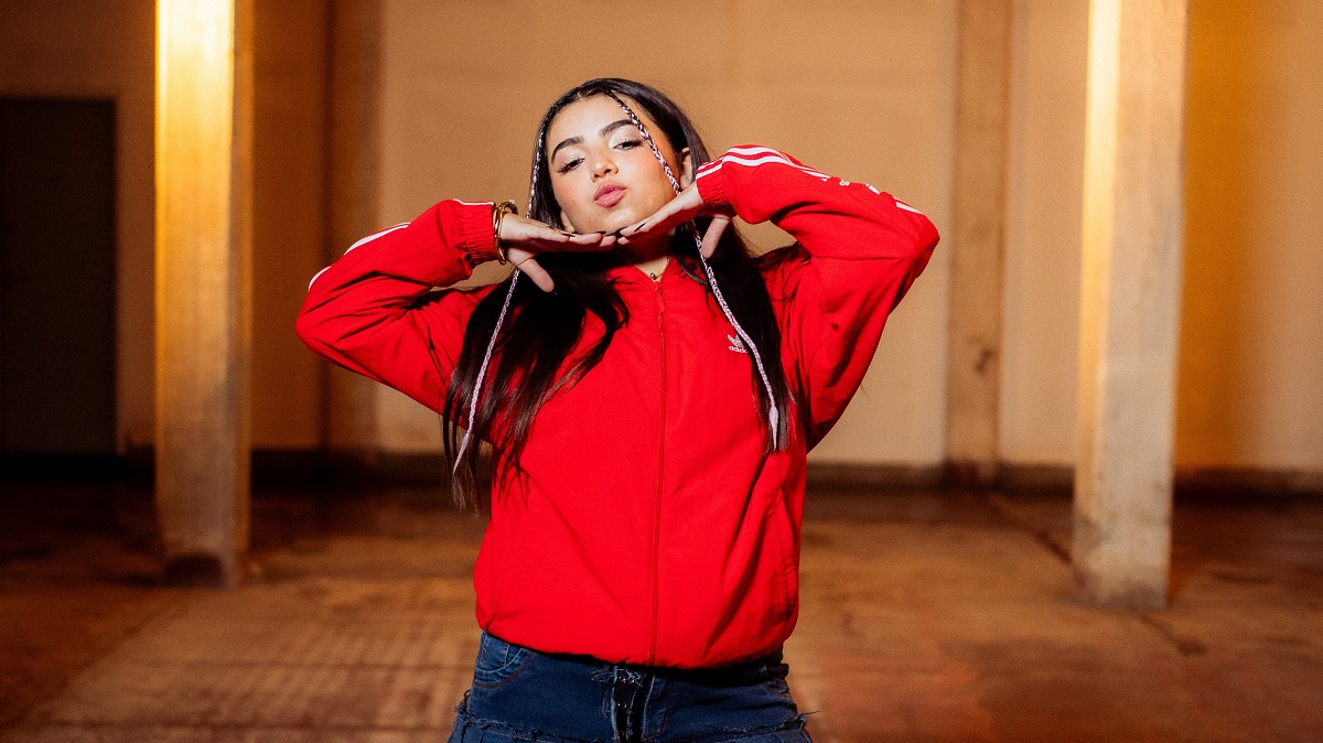 Cantante argentina Alma Zarza entrevista sencillo Ladies Night 2026