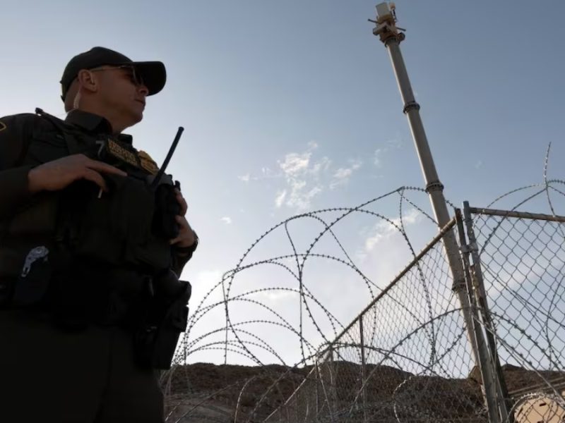 ICE compra almacenes en Texas para crear nuevos megacentros de detención para migrantes