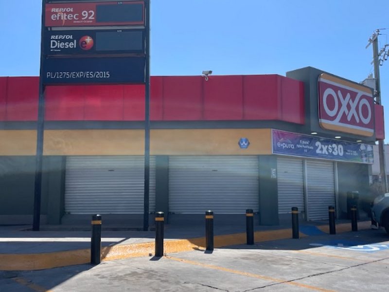 Reportan varios Oxxos cerrados en Irapuato tras violencia del domingo