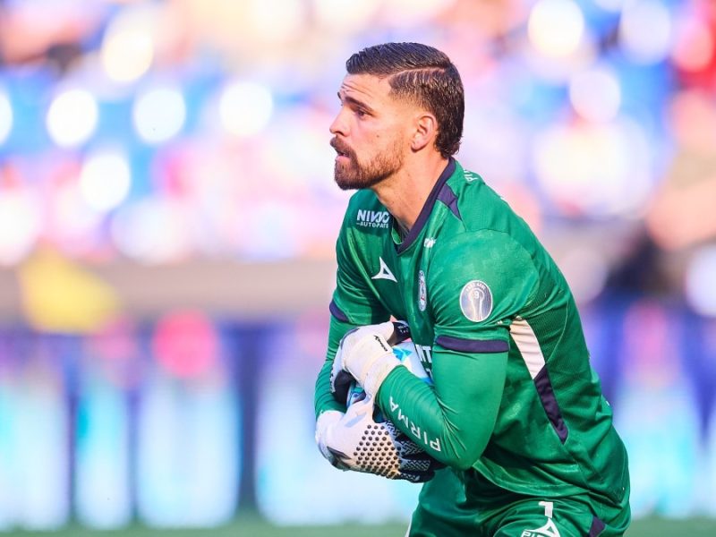 ‘Tuca’ Ferretti se disculpa con Andrés Gudiño, portero de Cruz Azul