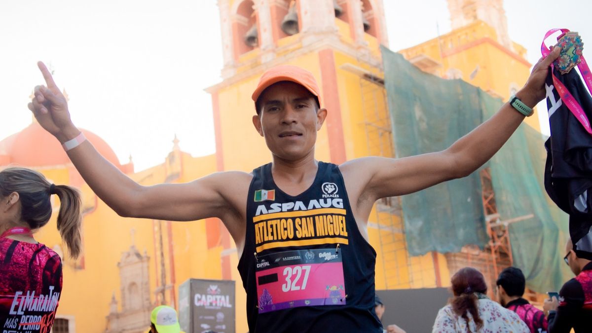 Rubén Chávez celebrando el triunfo en casa. Foto: ProRun Oficial.