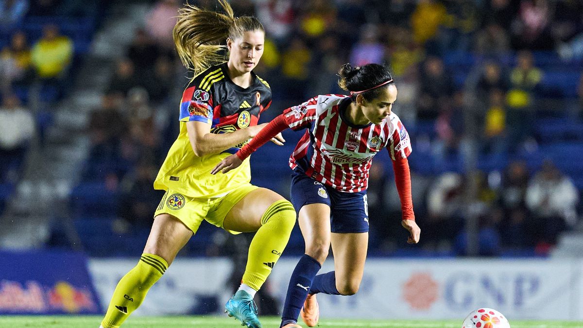 América y Chivas en su juego del Apertura 2025. Foto: Mexsport.