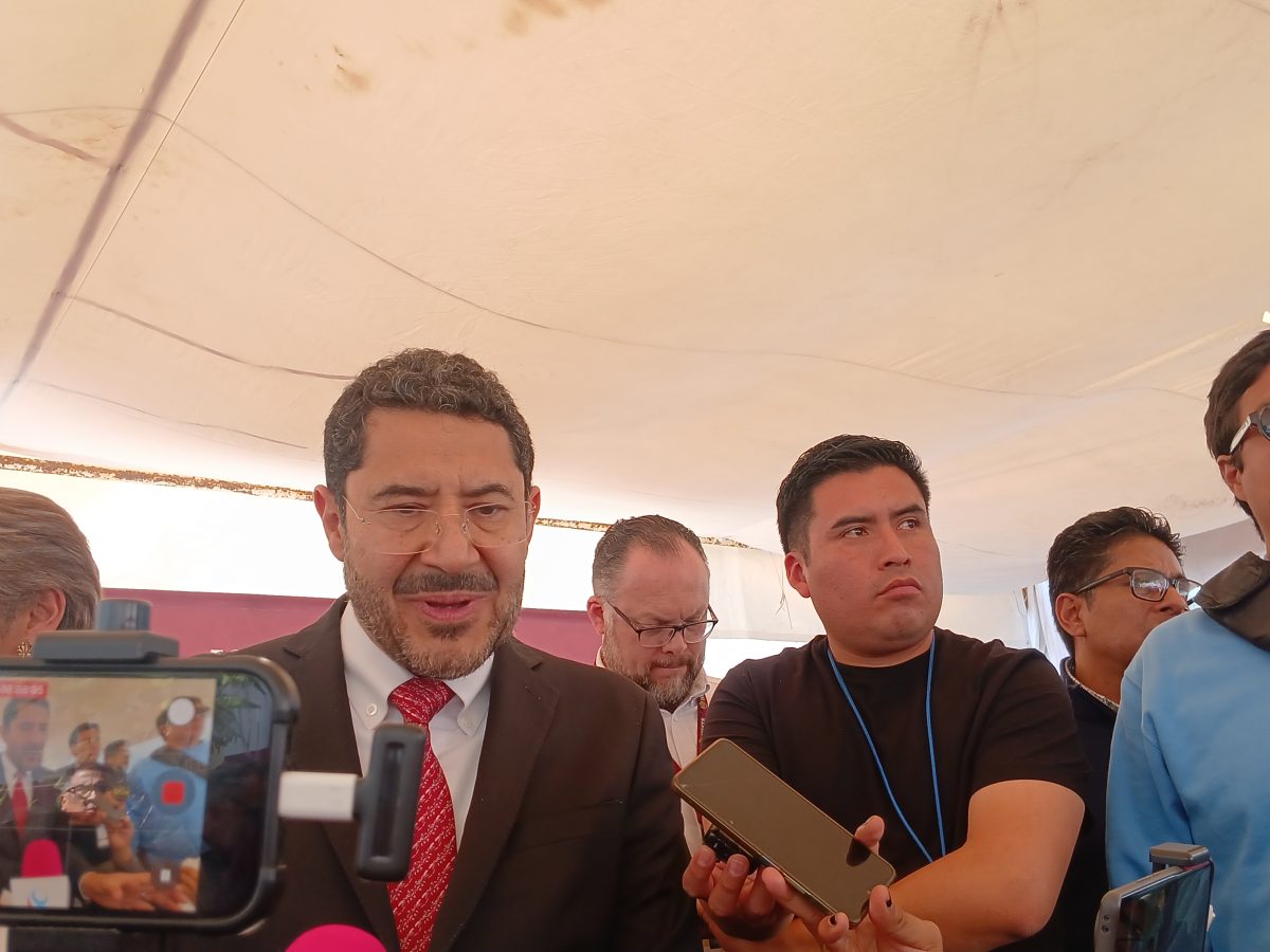 Analizan construir nuevo hospital del Issste en Celaya; Martí Batres alista estudio