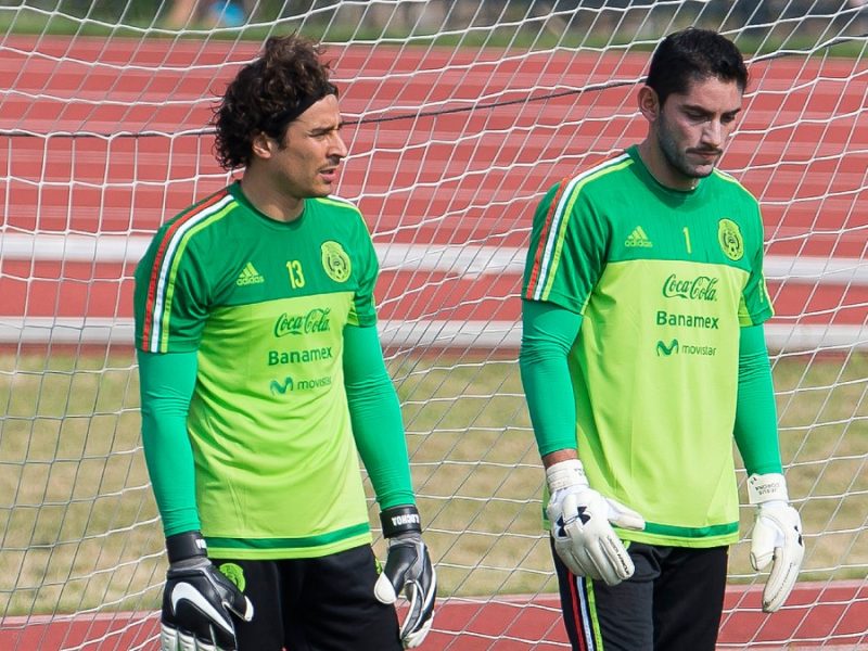Nicolás Navarro revela que “un federativo de la Selección” quería que Guillermo Ochoa fuera a Londres 2012 en lugar de Jesús Corona