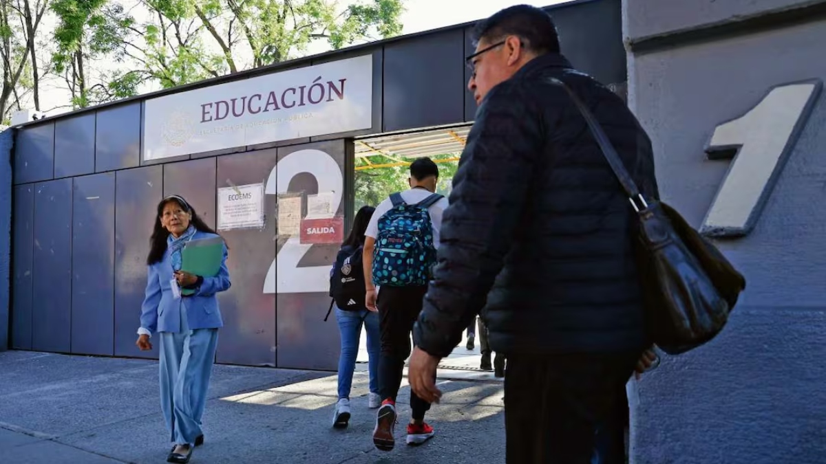 Investigación a Marx Arriaga