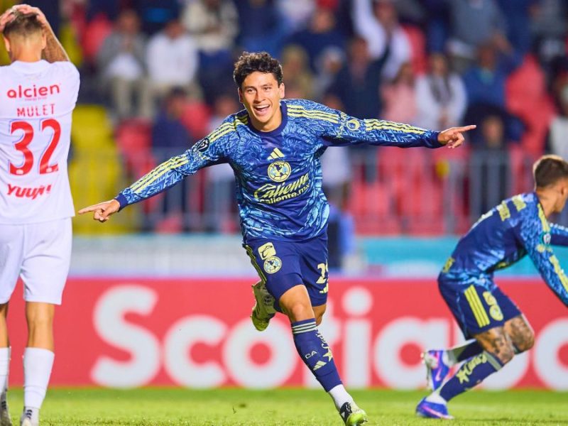 Rubén Juárez rescata el triunfo para el América en Honduras