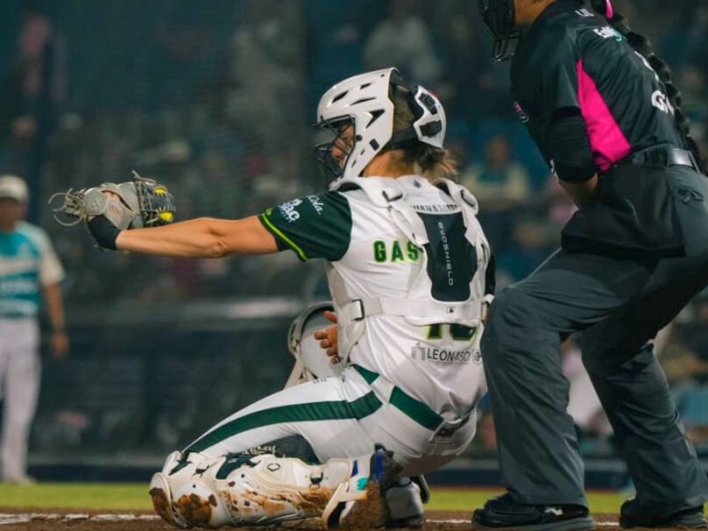 Bravas caen 10-5 ante Olmecas y reparten serie en La Fortaleza