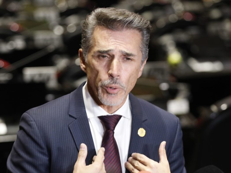 Morena suspende a Sergio Mayer por entrar a ‘La casa de los famosos’