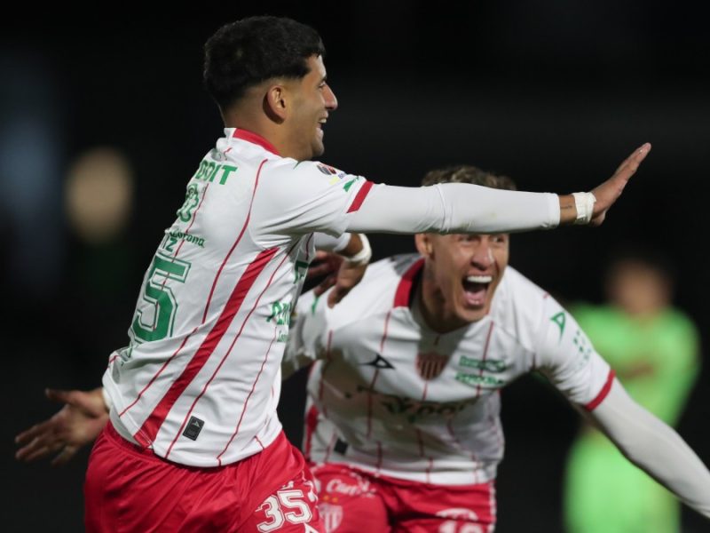 Necaxa viene de atrás y vence a FC Juárez