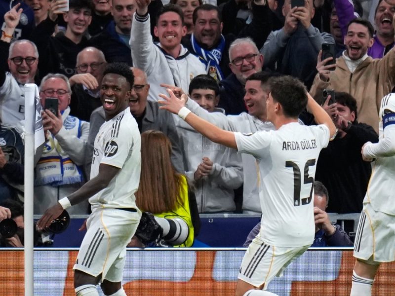 Vinicius anota y Real Madrid vence a Benfica para instalarse en octavos de final de la Champions