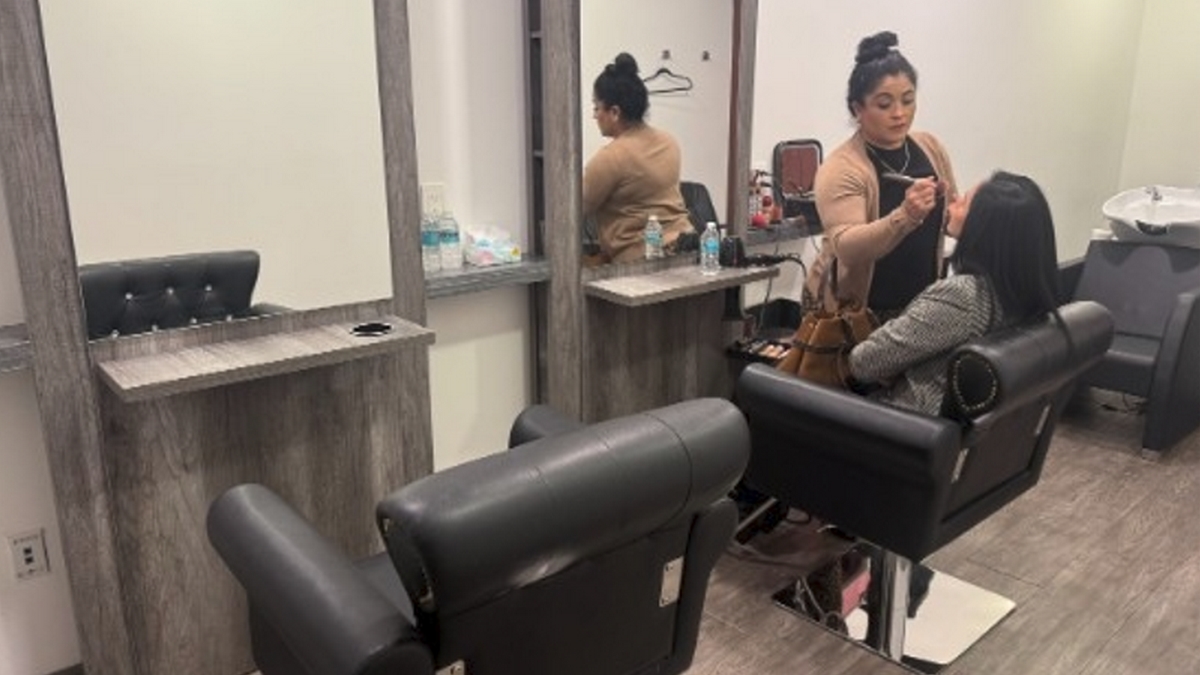 Salón de belleza en el Senado