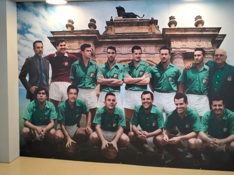 Centro Cultural Santa Fe inaugura exposiciones con homenaje a los “Esmeraldas” del Club León