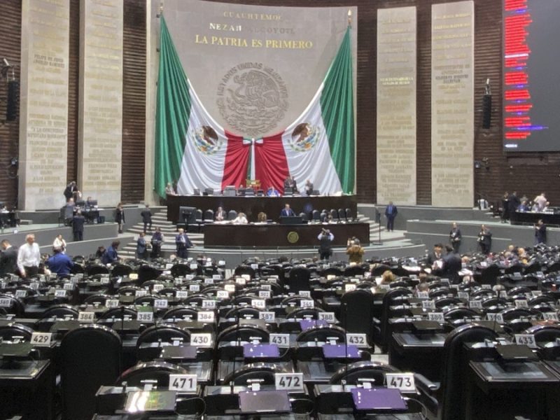 Permiten uso de instalaciones de Senado y Diputados para instalar salones de belleza