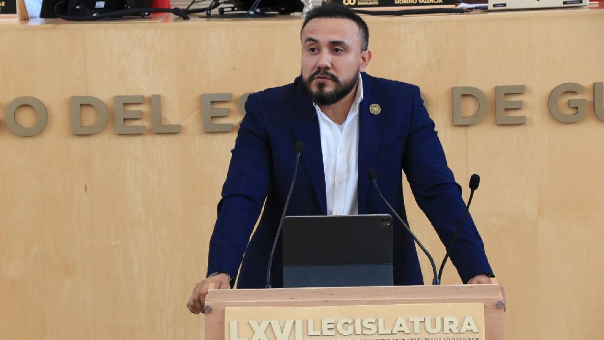 Salvador Tovar renuncia al PAN Guanajuato