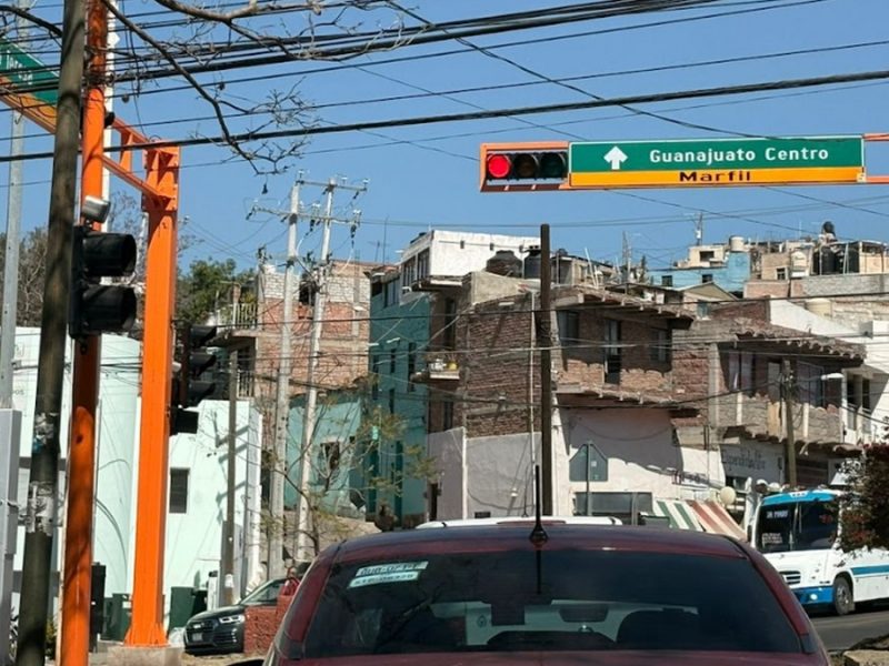 Exigen regidores replantear ubicación de semáforos en Guanajuato capital tras molestias a ciudadanos