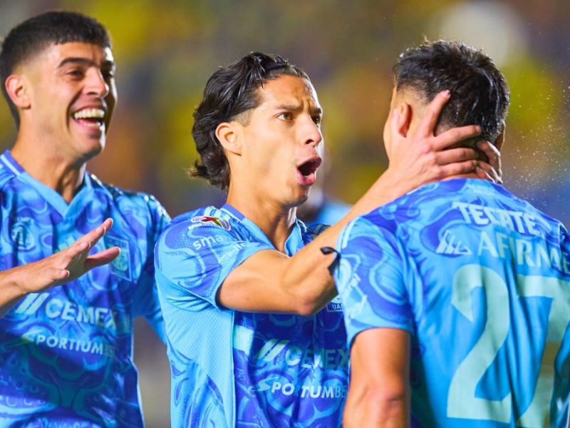 Tigres humilla al América con doblete de Brunetta