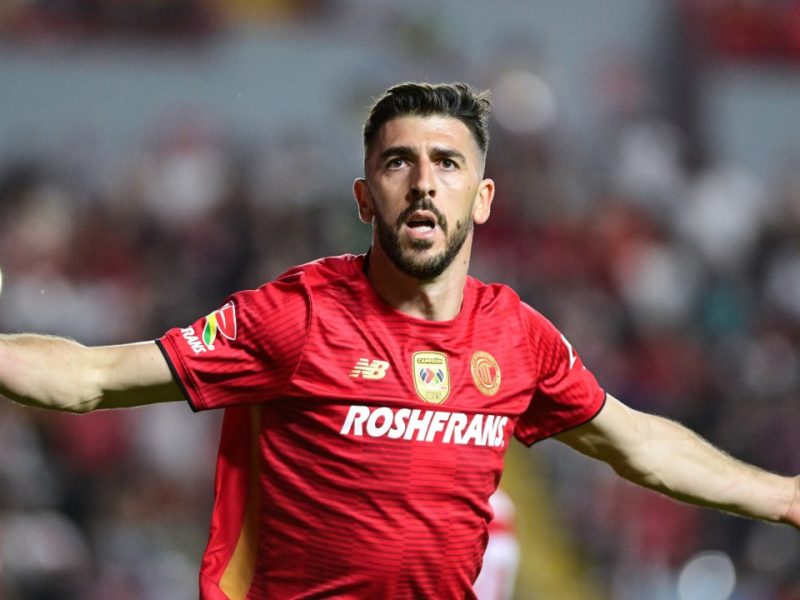 Paulinho logra doblete y los Diablos Rojos del Toluca golean al Necaxa