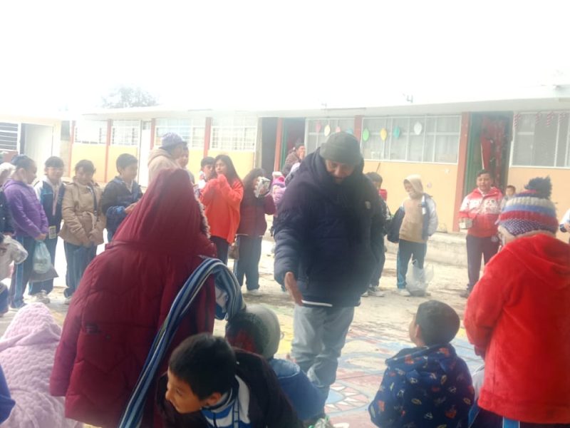 Promueven cuidado ambiental y polinizadores en primaria de Cuautepec