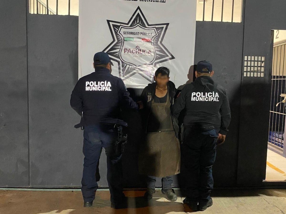 Detienen a dos por presunto robo en Pachuca