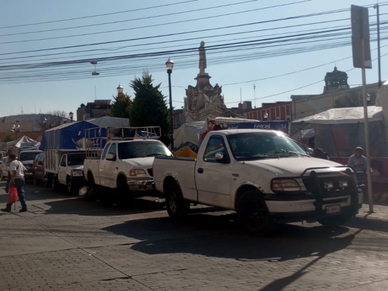 Se quejan comerciantes de maltrato en jardines céntricos