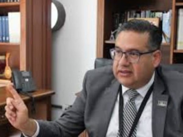 “Explíquenme con peras y manzanas”: Fayad en la Auditoría