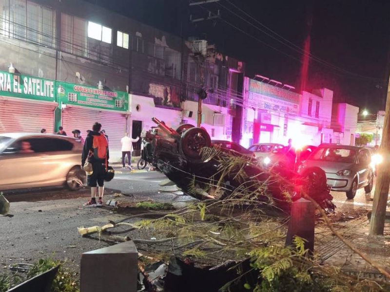 Accidente en Francisco Juárez y López Mateos deja dos lesionados y daños materiales en Celaya