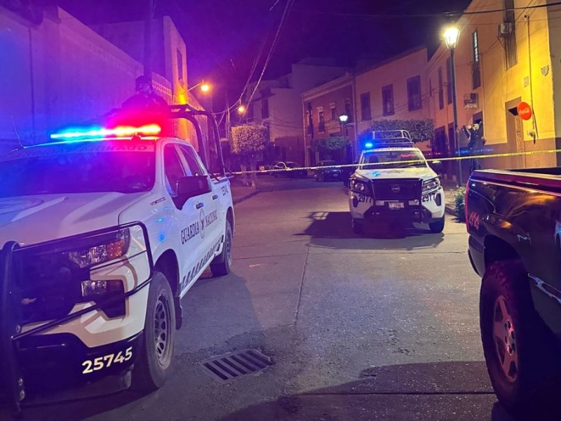 Muere hombre en camilla de urgencias tras recibir 3 balazos en la cabeza, en comunidad de Acámbaro