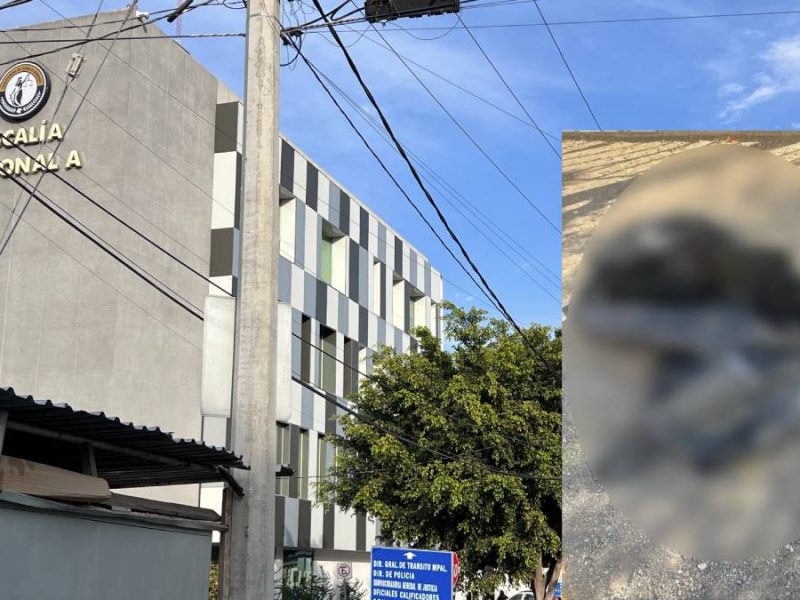 Dejan restos humanos calcinados afuera de la Fiscalía en León; hay un detenido