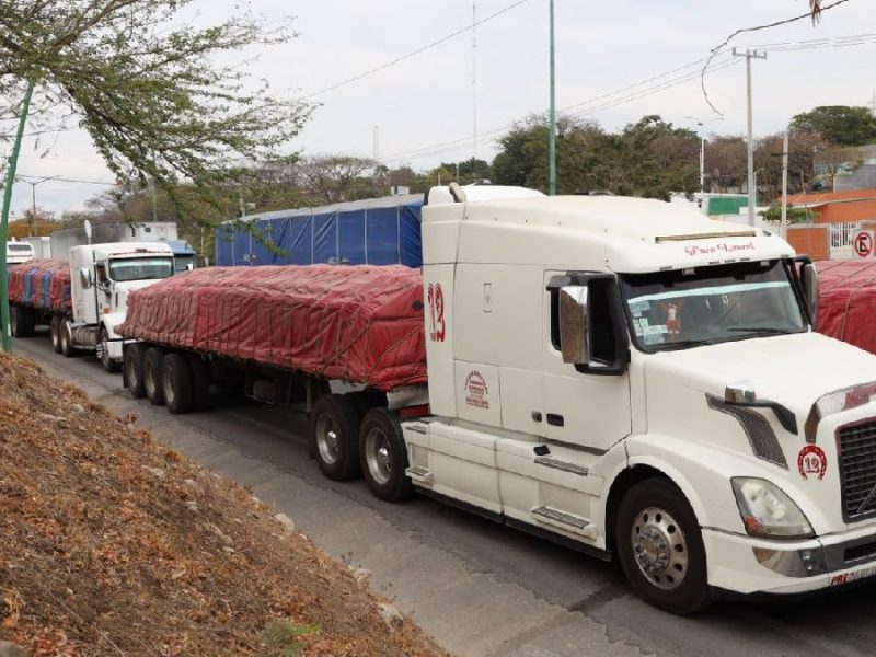 Guanajuato tiene libre tránsito en transporte de carga y armadoras laboran de forma regular