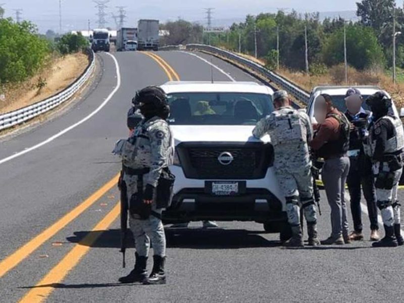 Escena de terror en Celaya: Abandonan cuerpo en el Libramiento Norte