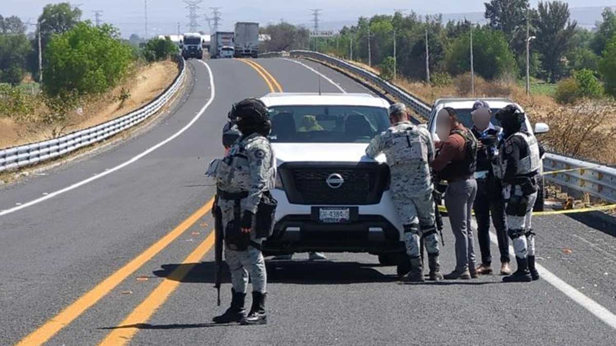 cuerpo en Libramiento Norte de Celaya