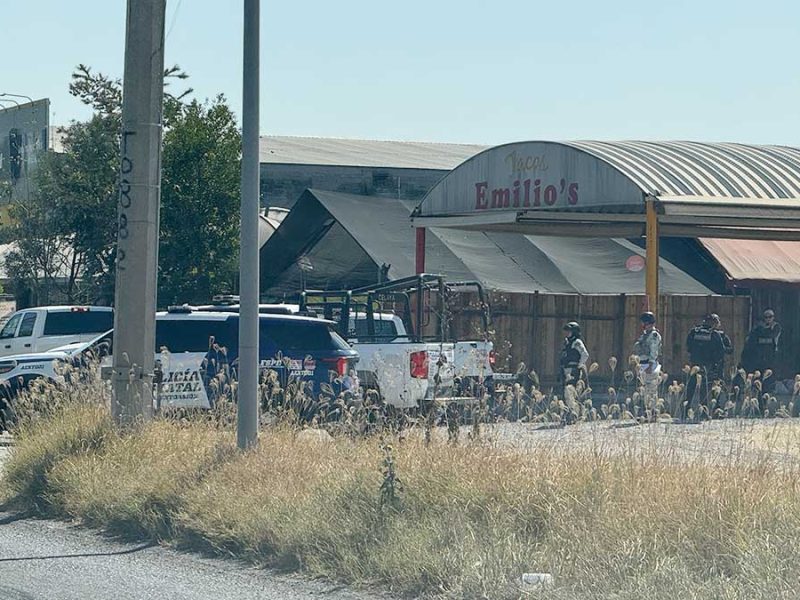 Balazos en Plaza Factoría: Clientes se lanzan al suelo tras ráfaga contra tacos Emilio’s