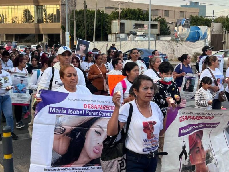 Marchan en Irapuato por quinto aniversario del colectivo Hasta Encontrarte
