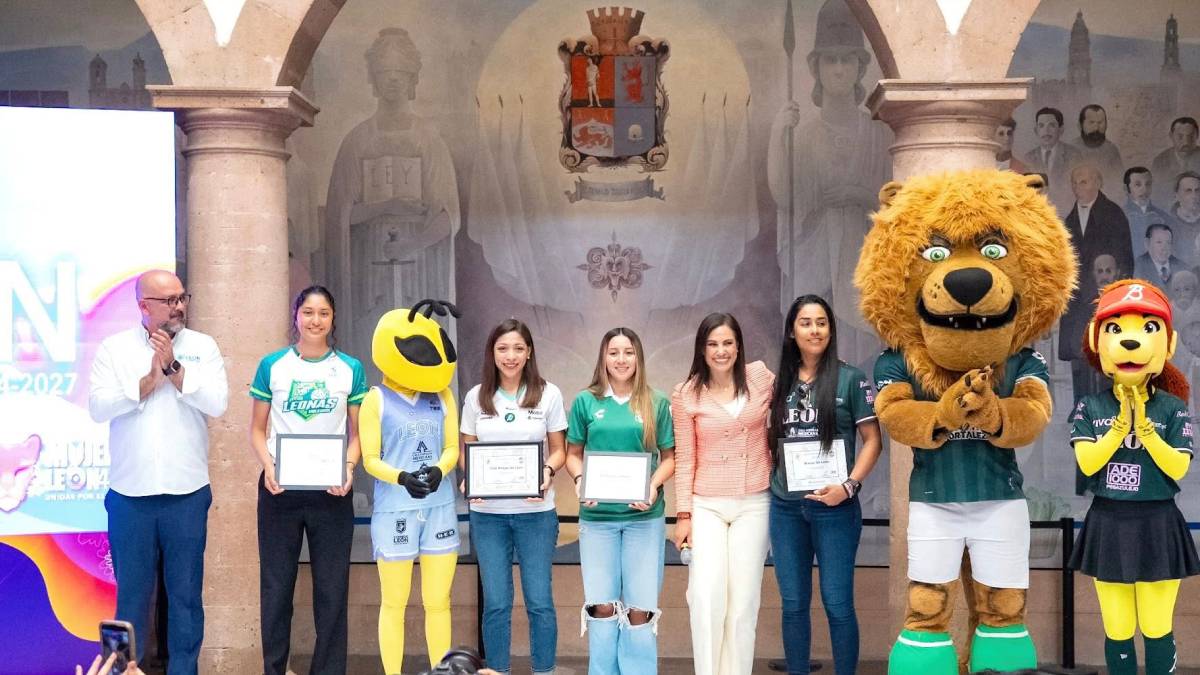 Mujeres León 450: Gobierno Municipal y clubes profesionales firman pacto histórico por el deporte femenil - Foto: Comude.