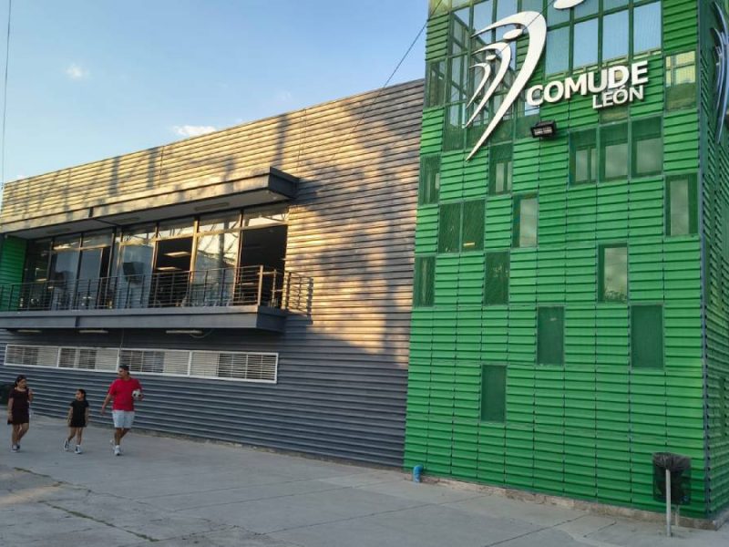 León recupera la calma: Deportiva Enrique Fernández retoma actividades tras jornada de violencia